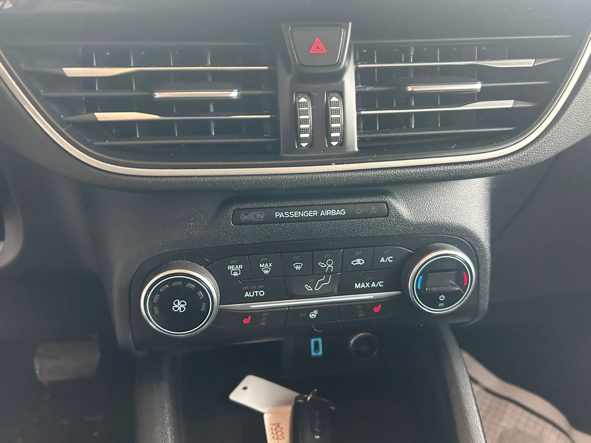 Used 2020 Ford Escape SEL image 23
