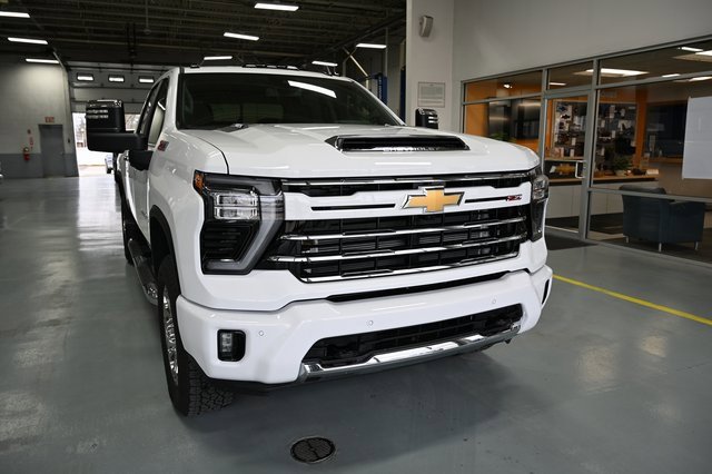 New 2026 Chevrolet Silverado 2500 LT w/ Z71 Chrome Sport Edition image 3
