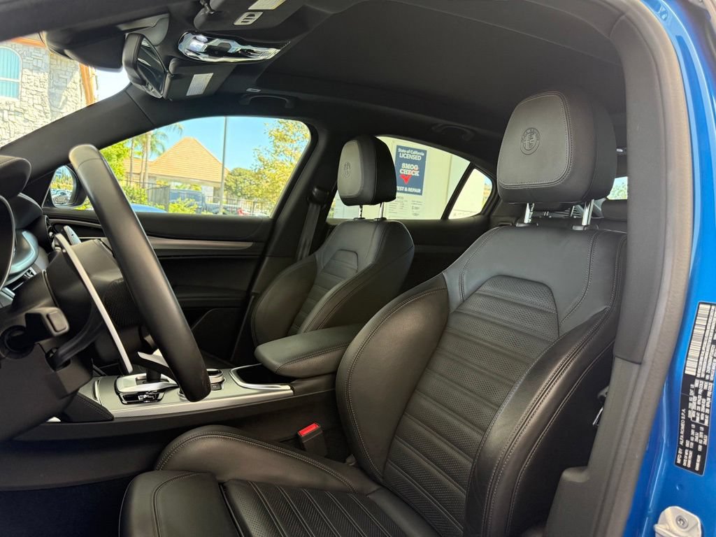 Used 2023 Alfa Romeo Stelvio Veloce AWD/4WD image 16