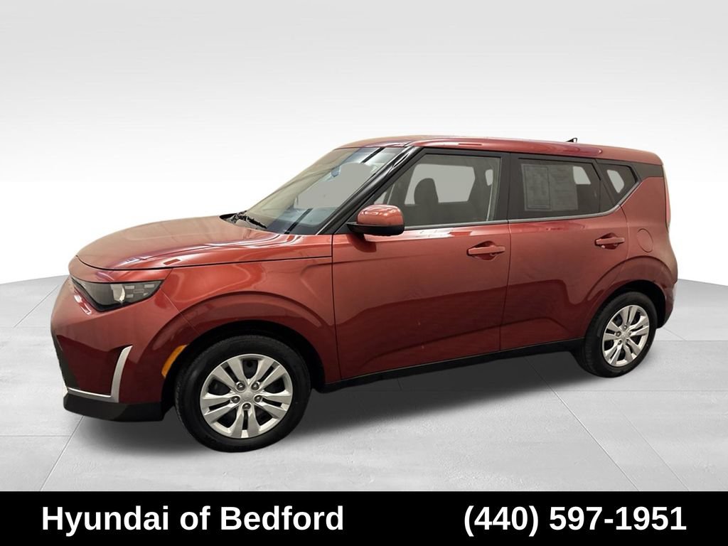 Used 2023 Kia Soul LX FWD image 9