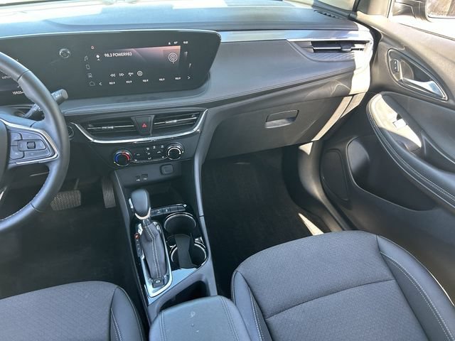 Used 2025 Buick Encore GX Preferred w/ Comfort Package FWD image 17