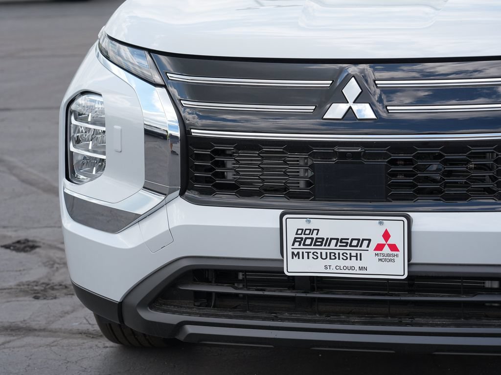 New 2026 Mitsubishi Outlander ES AWD/4WD image 9