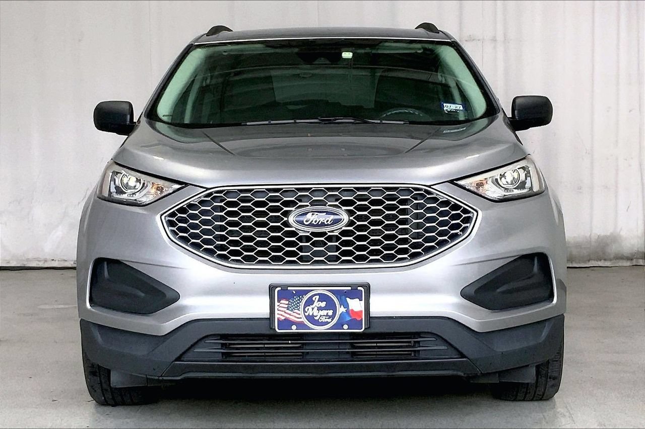 Used 2023 Ford Edge SE AWD/4WD image 3