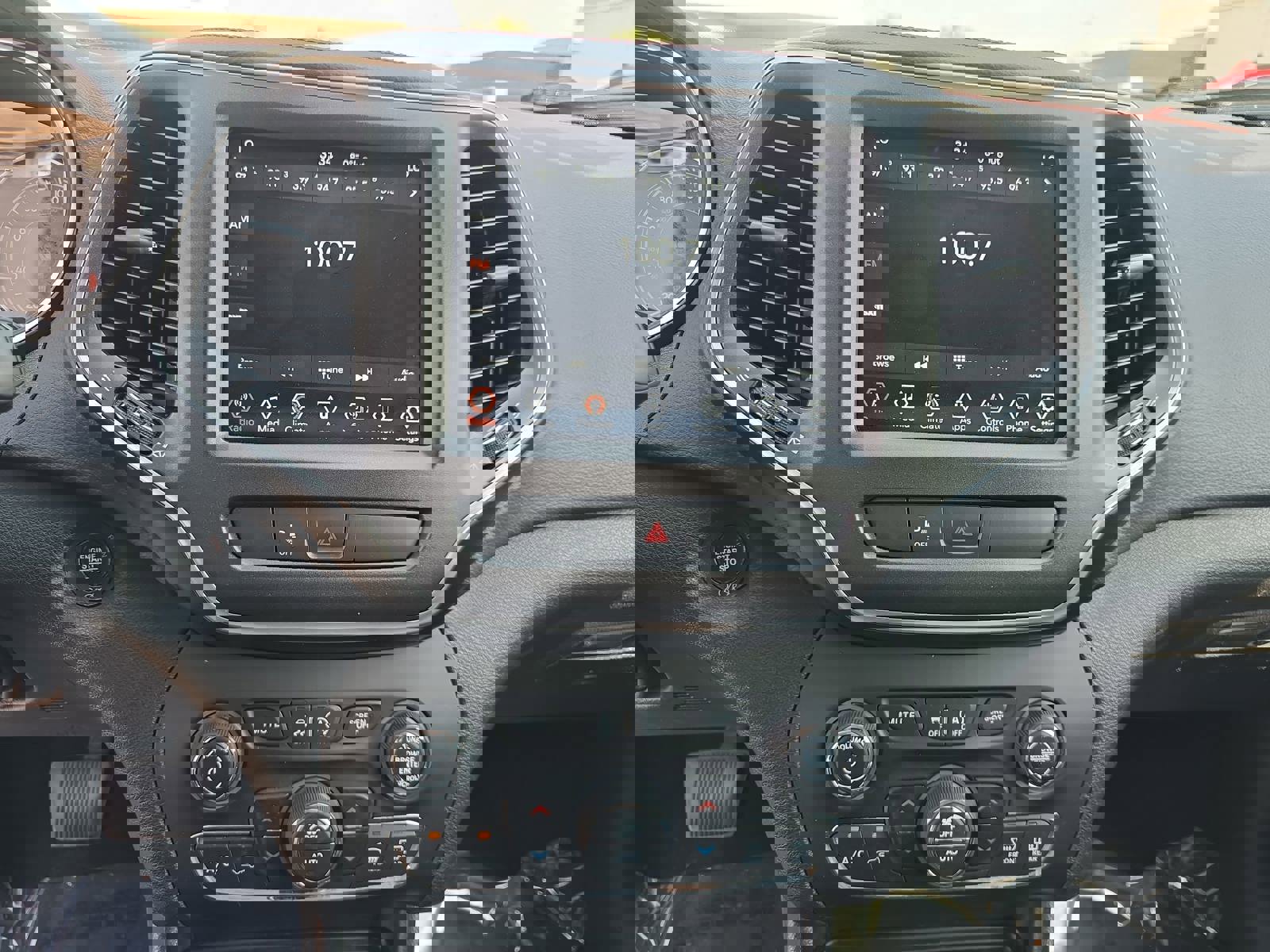 Used 2020 Jeep Cherokee Trailhawk w/ Cold Weather Group image 24