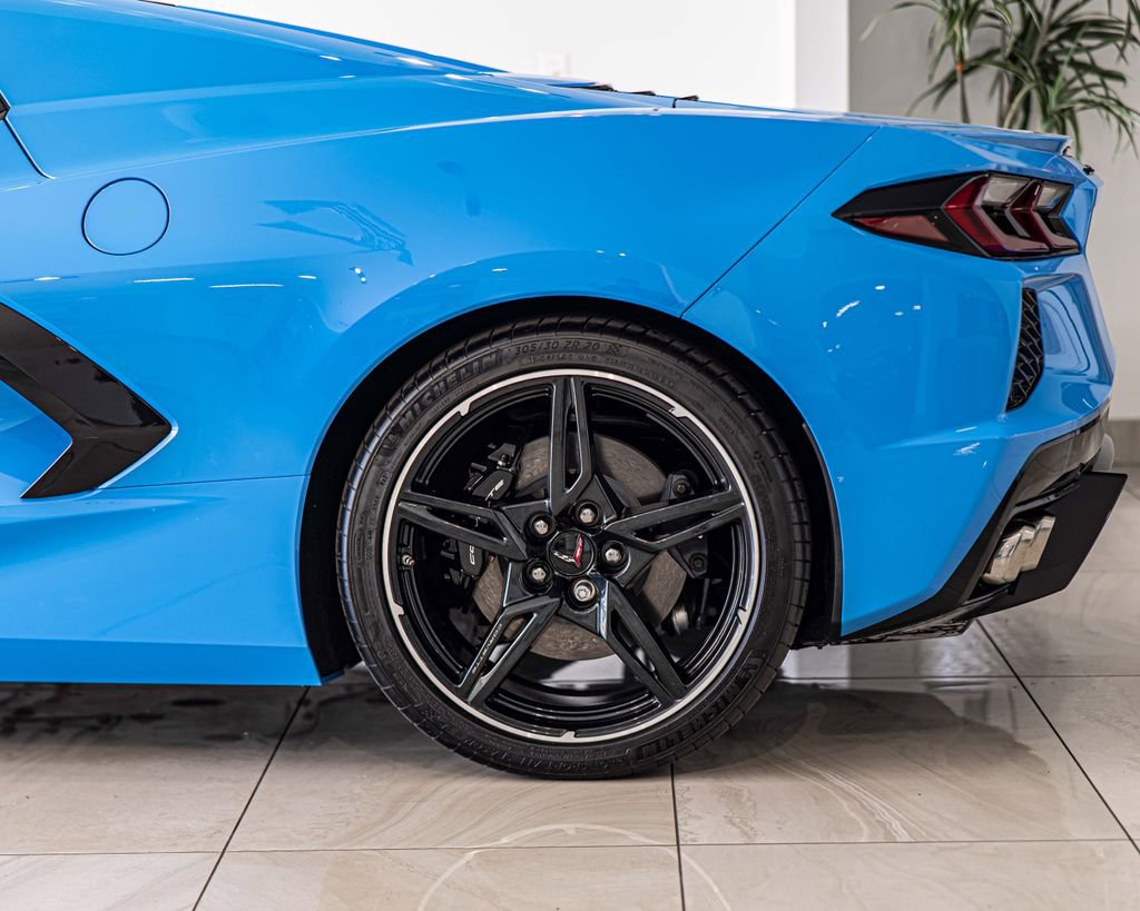 Used 2021 Chevrolet Corvette Stingray Convertible w/ 1LT image 9