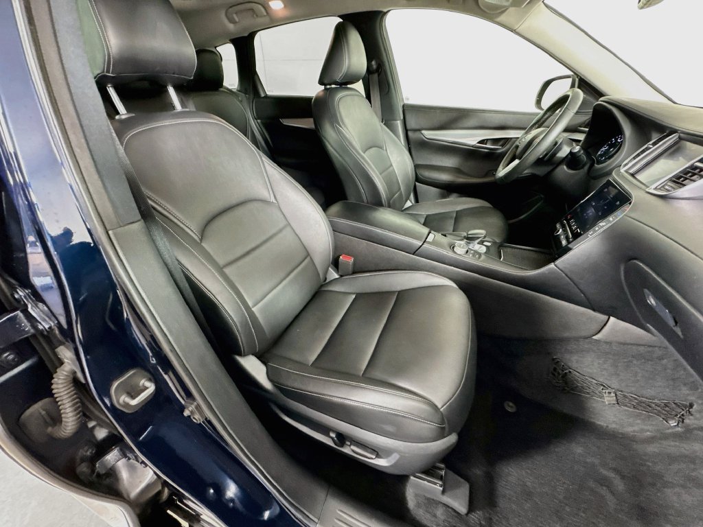 Certified 2020 INFINITI QX50 Luxe w/ Cargo Package FWD image 36