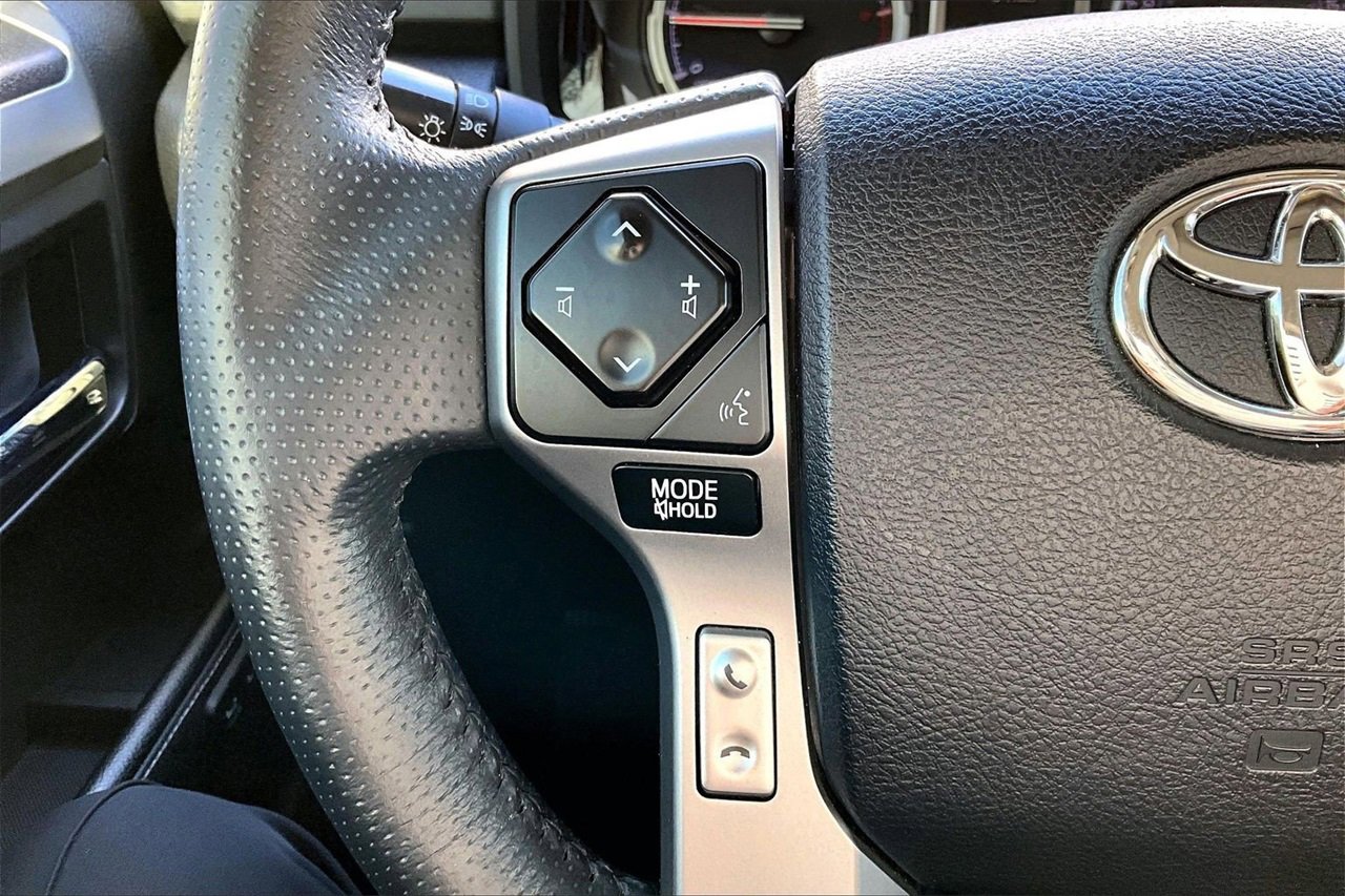 Used 2022 Toyota 4Runner Limited image 30