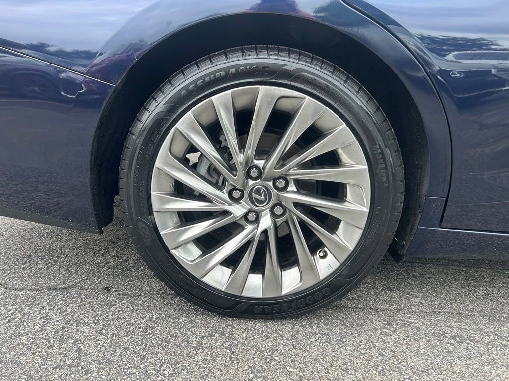 Used 2022 Lexus ES 350 Ultra Luxury w/ Accessory Package 2 FWD image 25