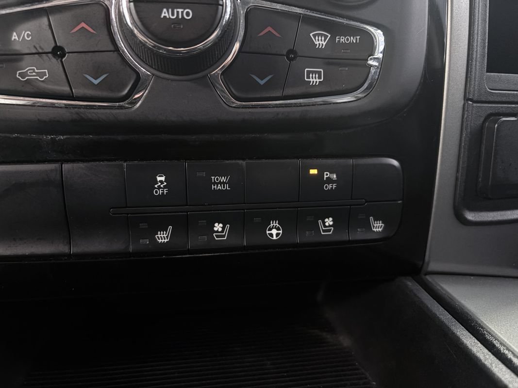 Used 2013 RAM 1500 Sport w/ Sport Premium Group AWD/4WD image 32