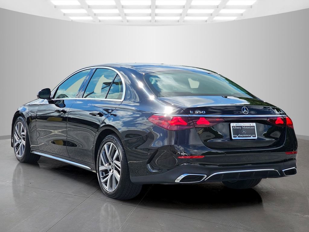 Used 2024 Mercedes-Benz E 350 4MATIC Sedan image 4