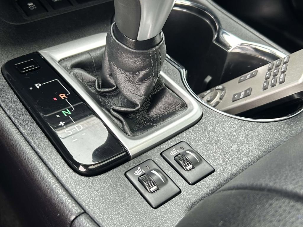 Used 2015 Toyota Highlander XLE image 30