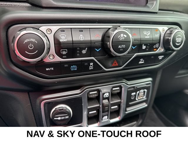 Used 2023 Jeep Wrangler Unlimited w/ Sun & Screen Package AWD/4WD image 12