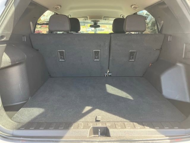 Used 2024 Chevrolet Equinox LT FWD image 32