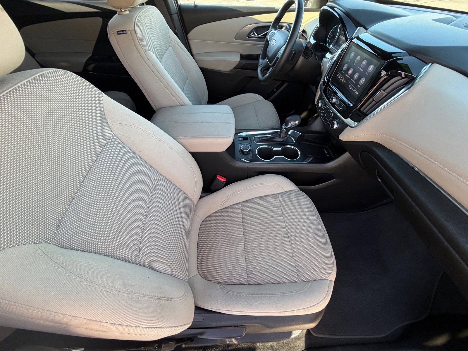 Used 2023 Chevrolet Traverse LT w/ LPO, Cargo Package AWD/4WD image 11