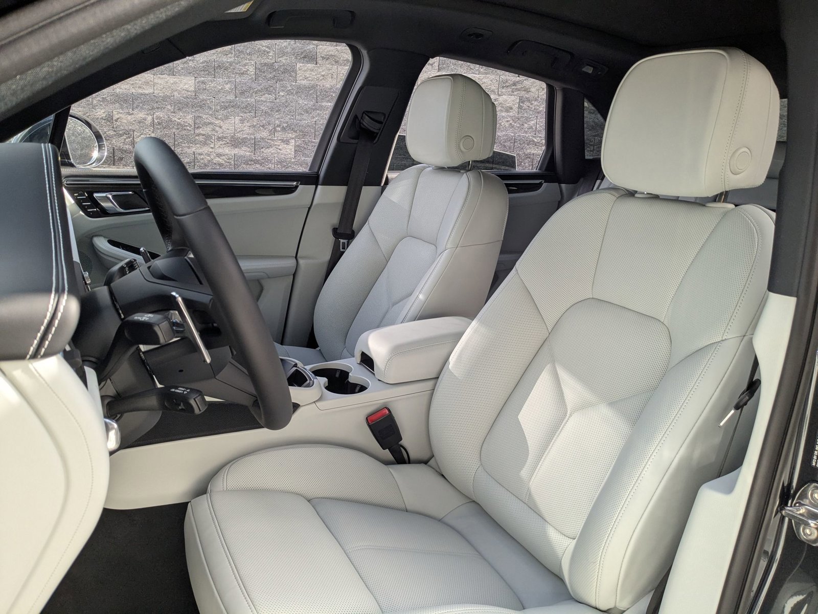 New 2026 Porsche Macan S image 5