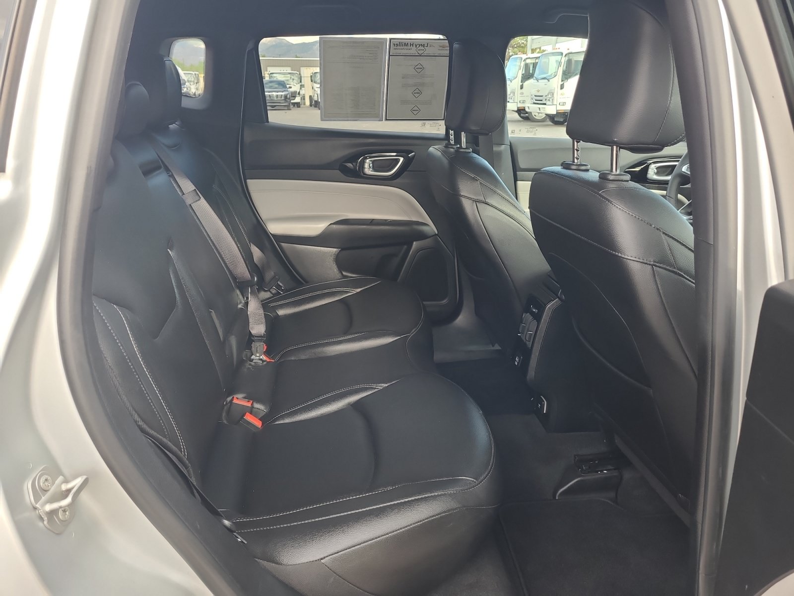 Used 2025 Jeep Compass Limited AWD/4WD image 28