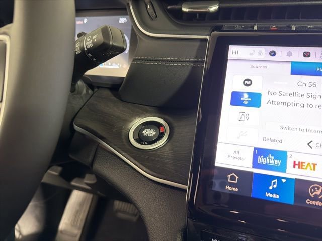 New 2025 Jeep Grand Cherokee L Limited w/ Trailer Tow Package image 21