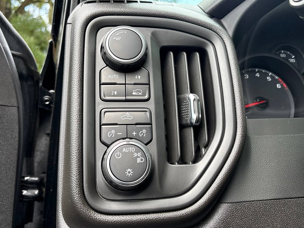 Used 2025 Chevrolet Silverado 1500 Custom AWD/4WD image 23