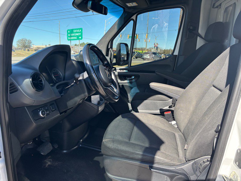 Used 2021 Mercedes-Benz Sprinter 3500 image 9