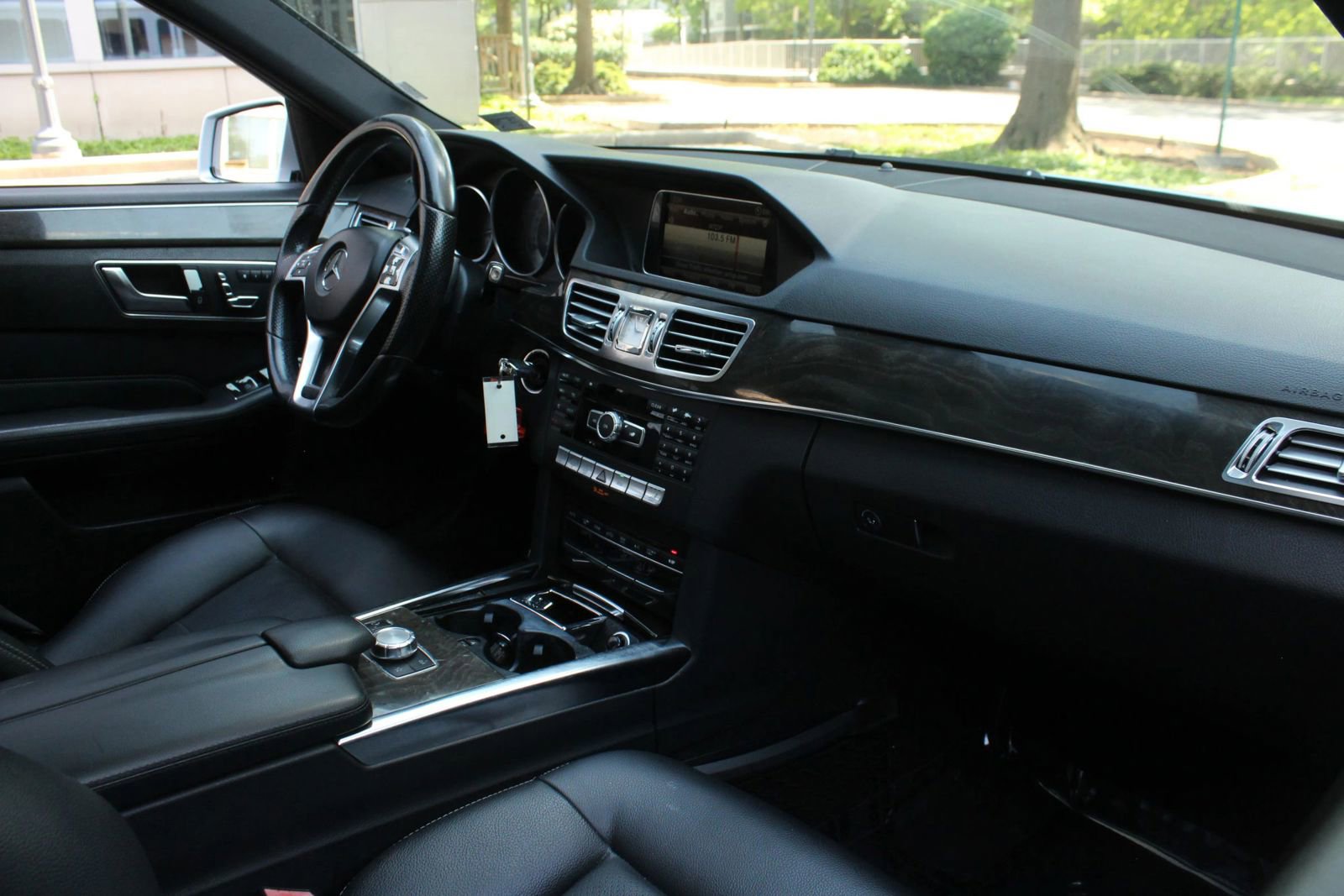 Used 2014 Mercedes-Benz E 350 4MATIC Sedan w/ Premium 1 Package image 26