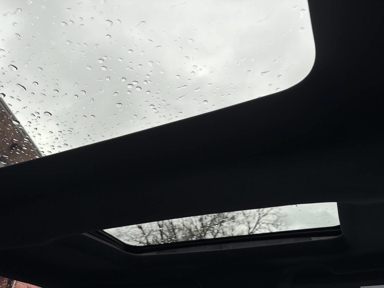 Used 2016 Ford Explorer XLT w/ Equipment Group 202A image 22