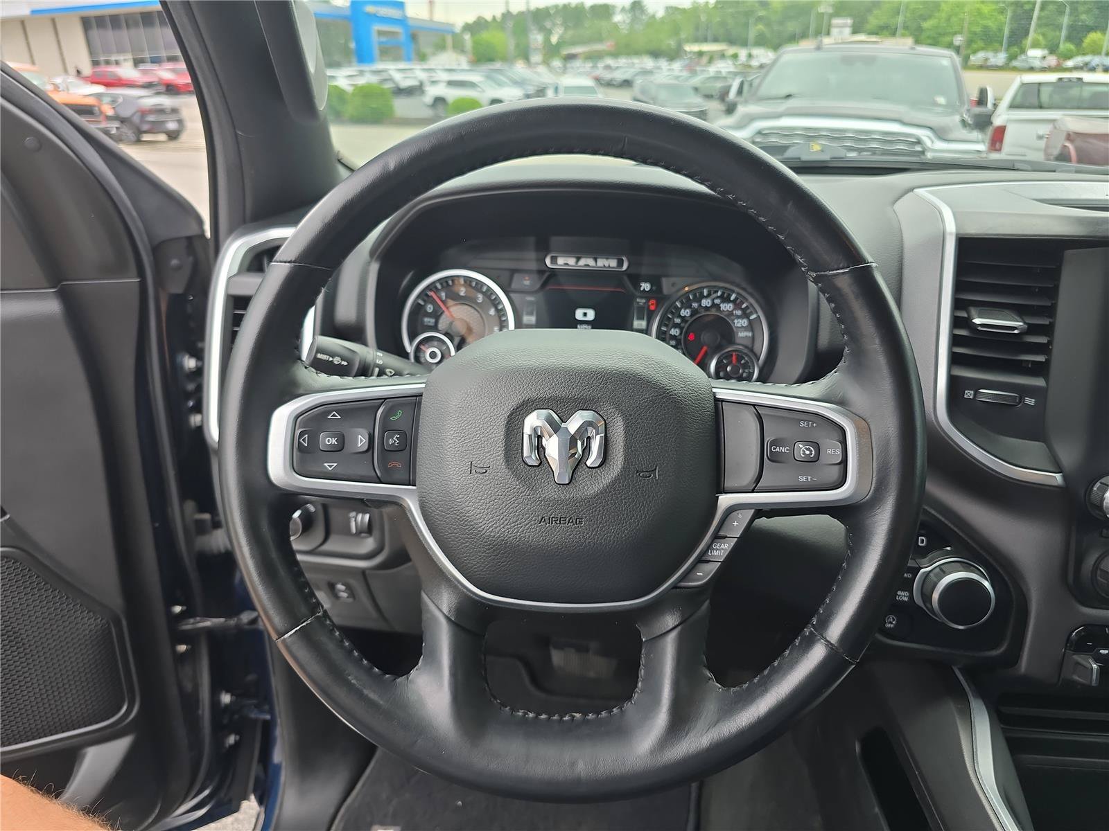 Used 2022 RAM 1500 Big Horn AWD/4WD image 30