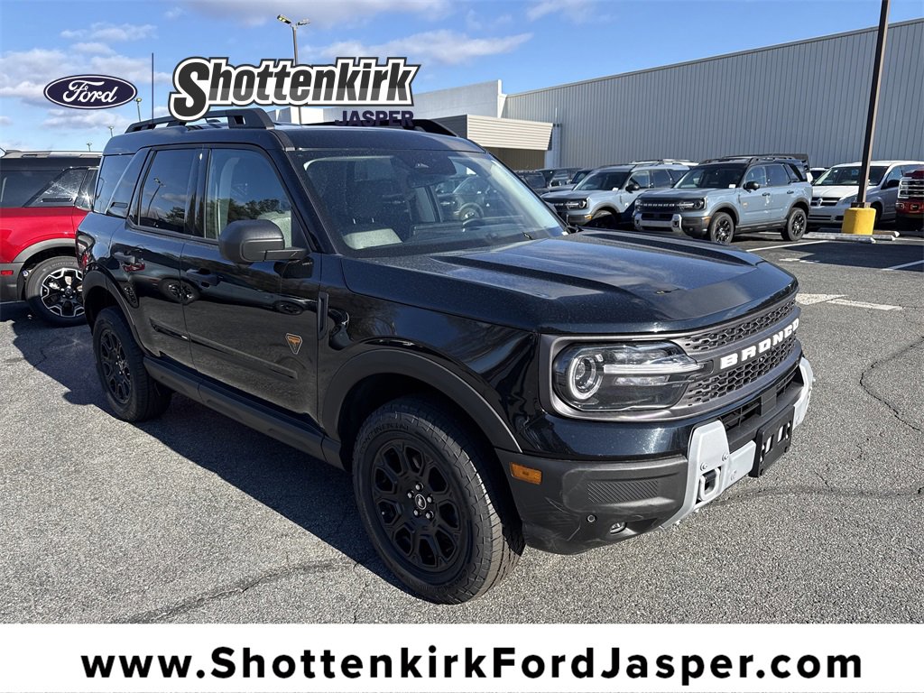 Used 2025 Ford Bronco Sport Badlands image 1