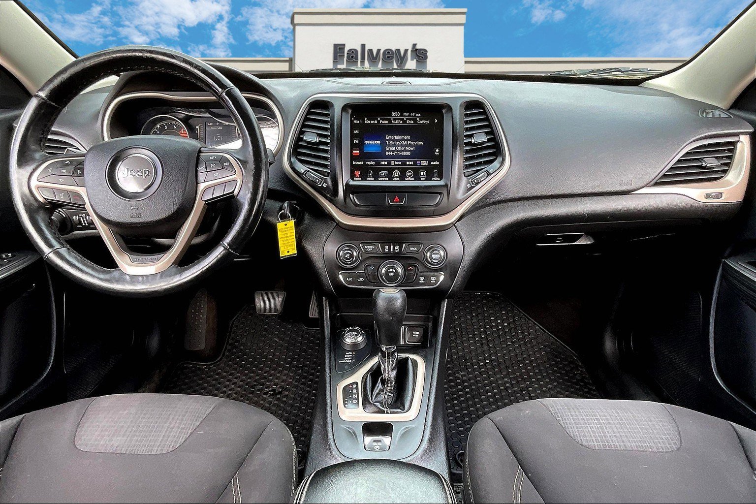 Used 2016 Jeep Cherokee Latitude w/ Cold Weather Group image 15