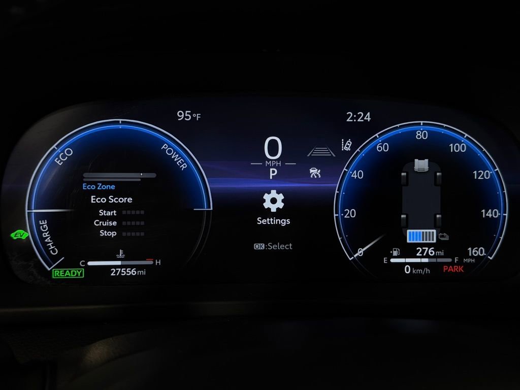 Used 2024 Toyota Crown Limited image 13