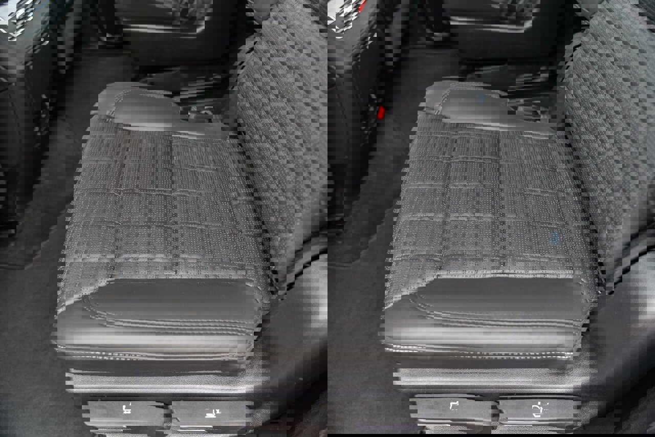 Used 2023 Cadillac Escalade Premium Luxury Platinum image 29