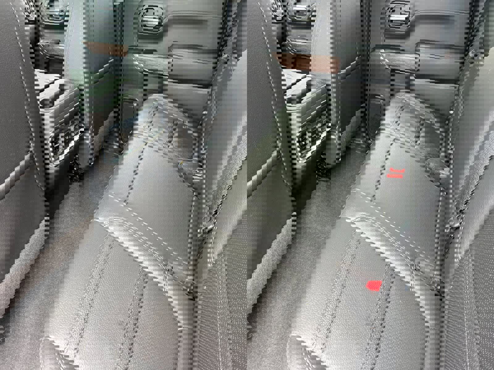 Used 2022 GMC Sierra 1500 Denali w/ Technology Package image 5