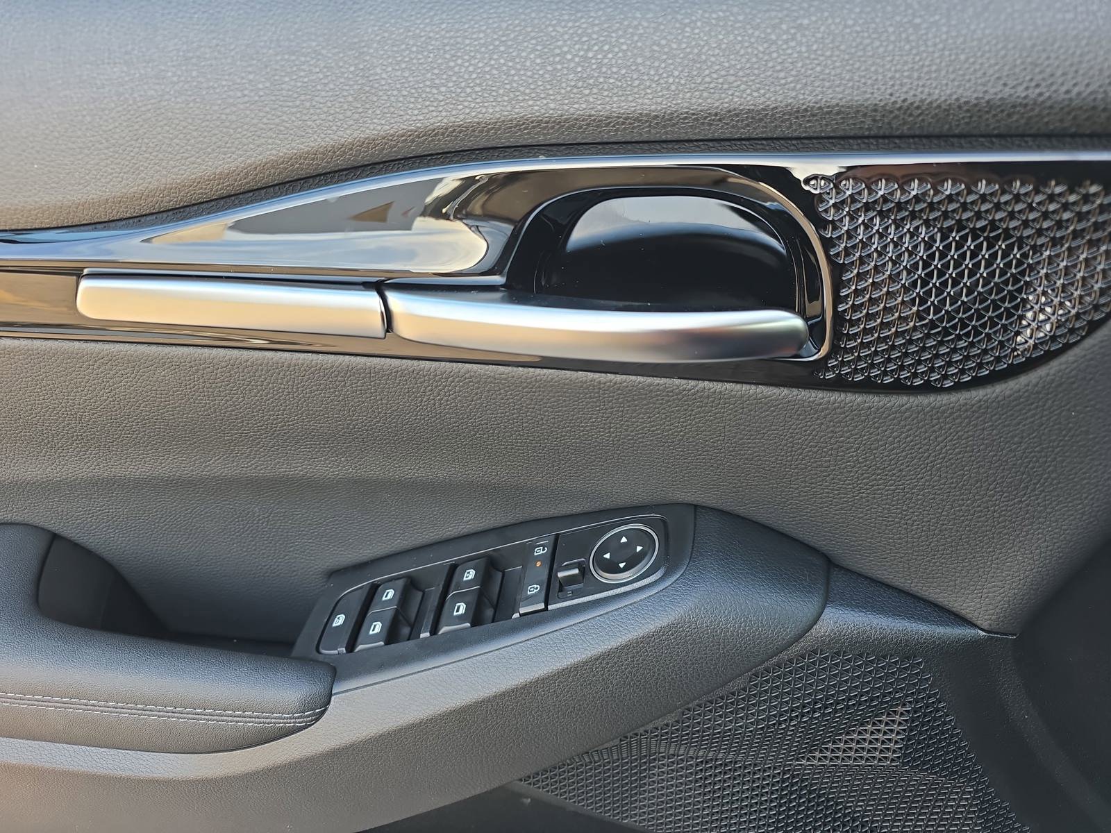 New 2026 Kia Seltos S FWD image 30