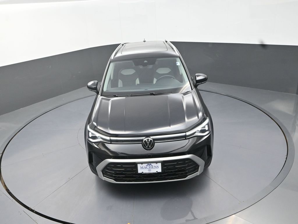Used 2025 Volkswagen Taos SEL AWD/4WD image 15