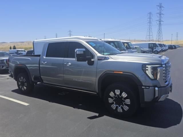 Used 2024 GMC Sierra 3500 Denali w/ Denali Reserve Package AWD/4WD image 7