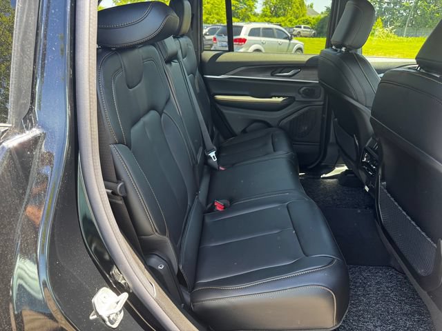 New 2026 Jeep Grand Cherokee Limited AWD/4WD image 16