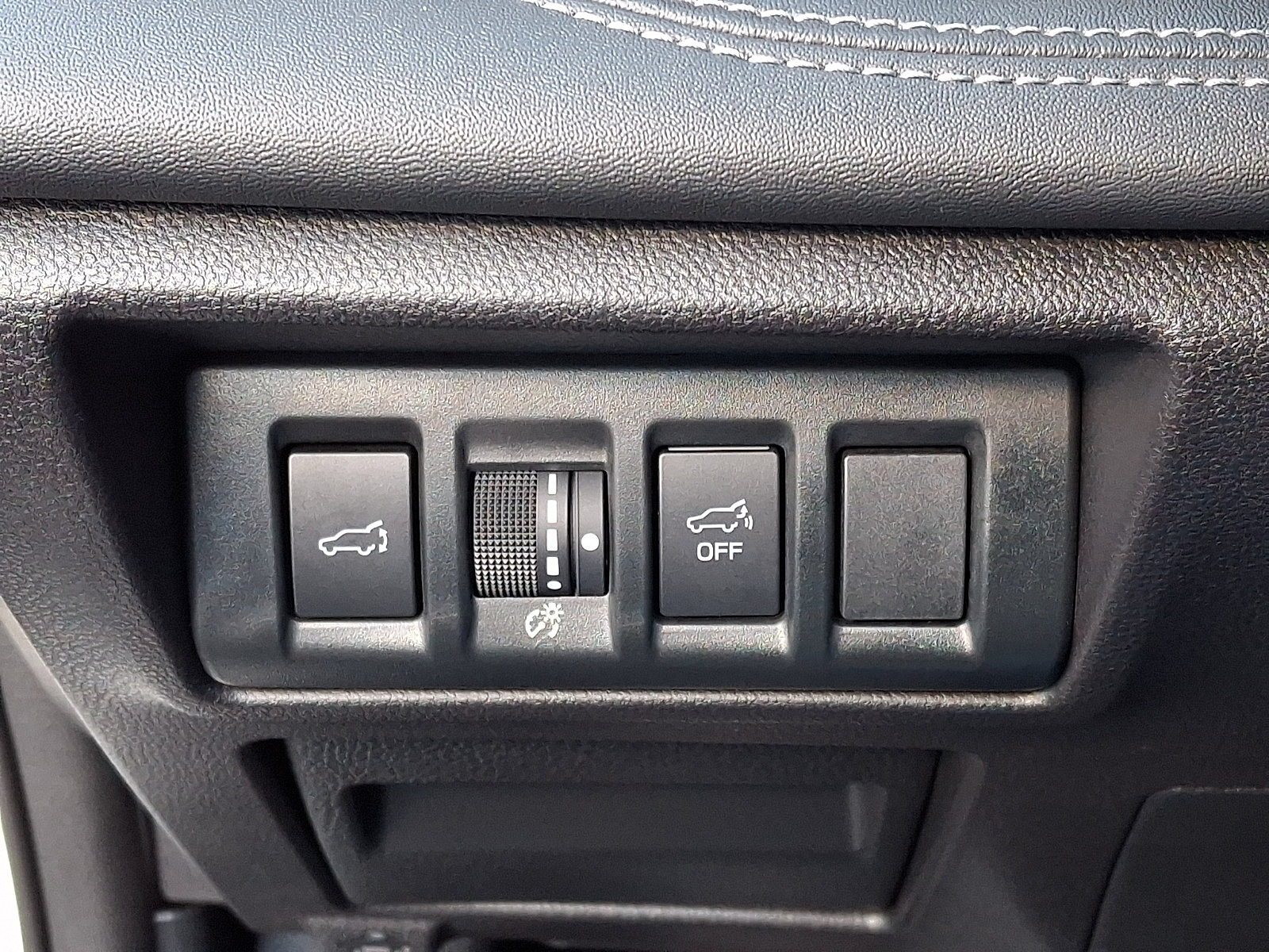 Certified 2024 Subaru Outback Limited AWD/4WD image 27