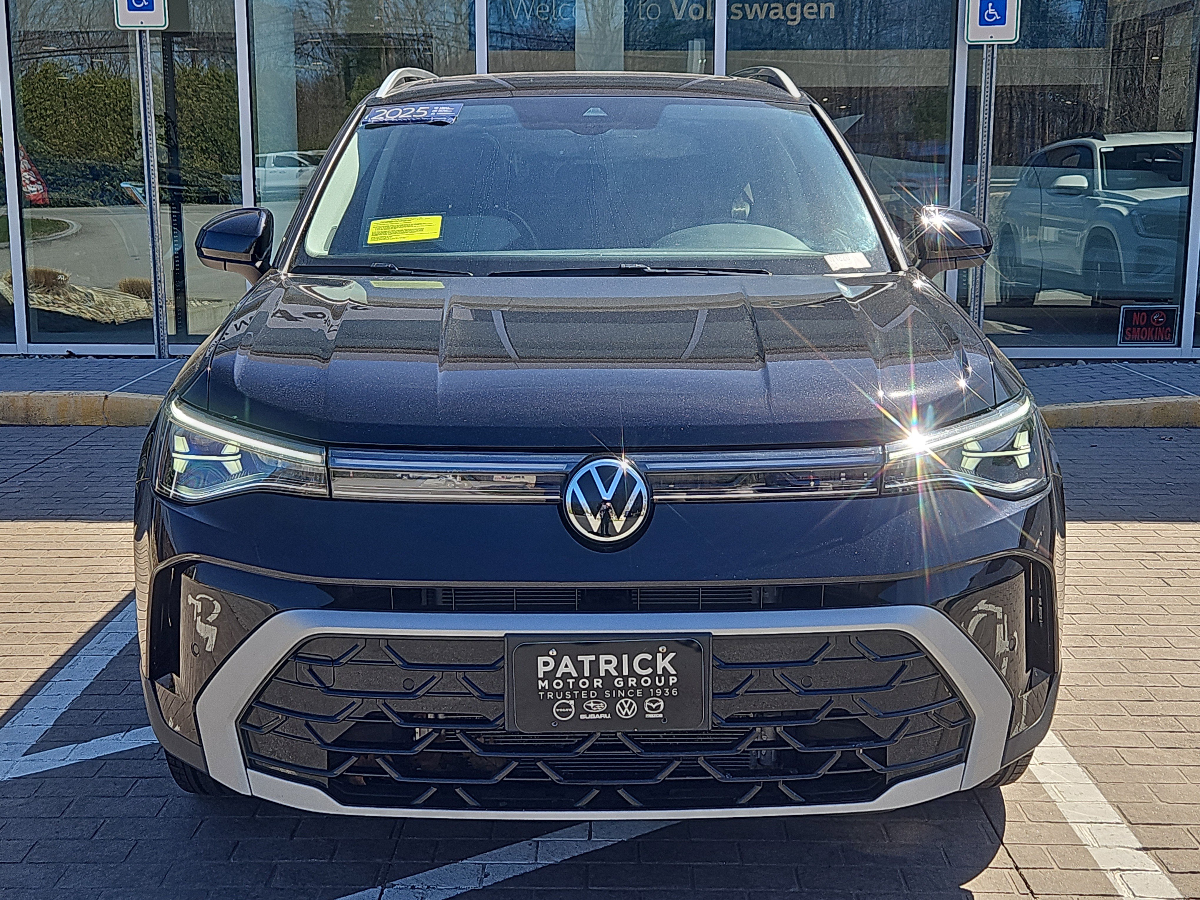 Certified 2025 Volkswagen Taos SEL AWD/4WD image 25