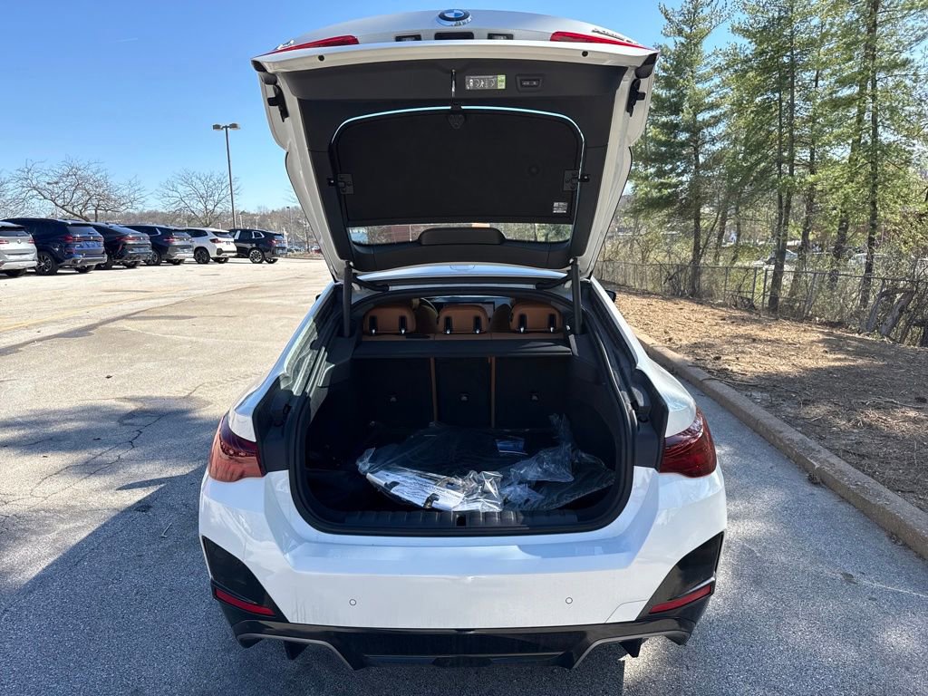 New 2026 BMW i4 xDrive40i AWD/4WD image 23