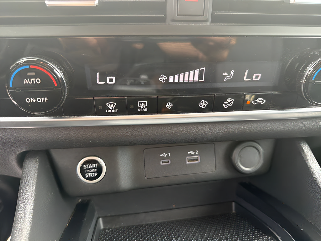 Used 2023 Nissan Rogue SV FWD image 38