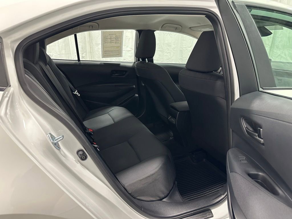 Used 2025 Toyota Corolla LE FWD image 48