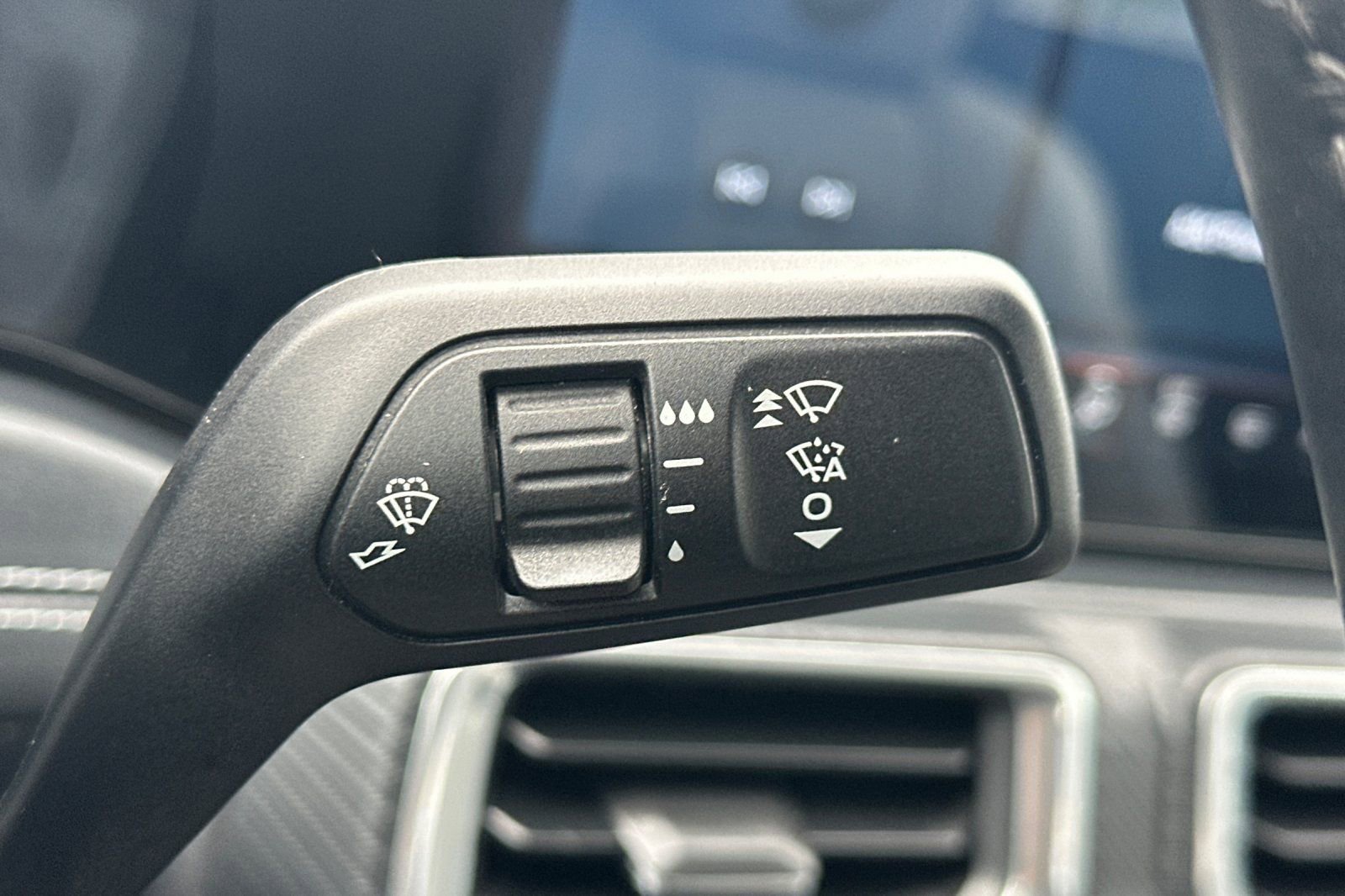 Used 2024 Ford Mustang Premium RWD image 39