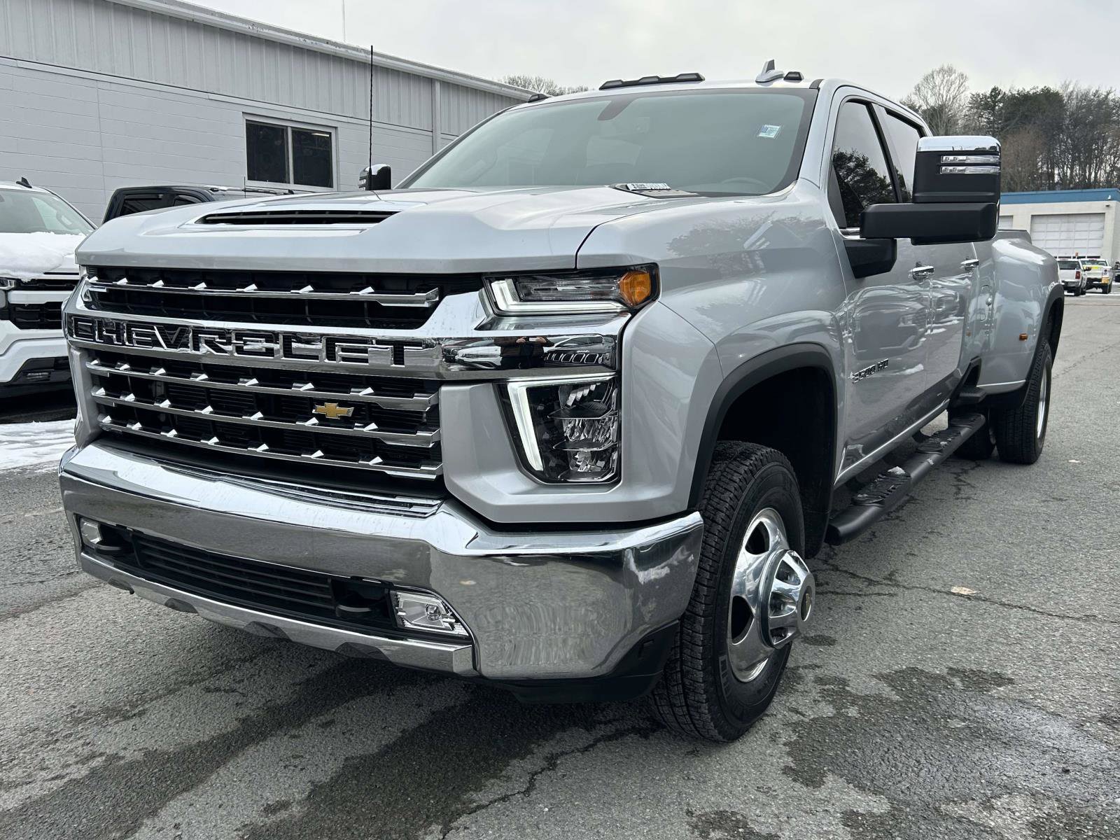 Used 2021 Chevrolet Silverado 3500 LTZ w/ LTZ Convenience Package image 7