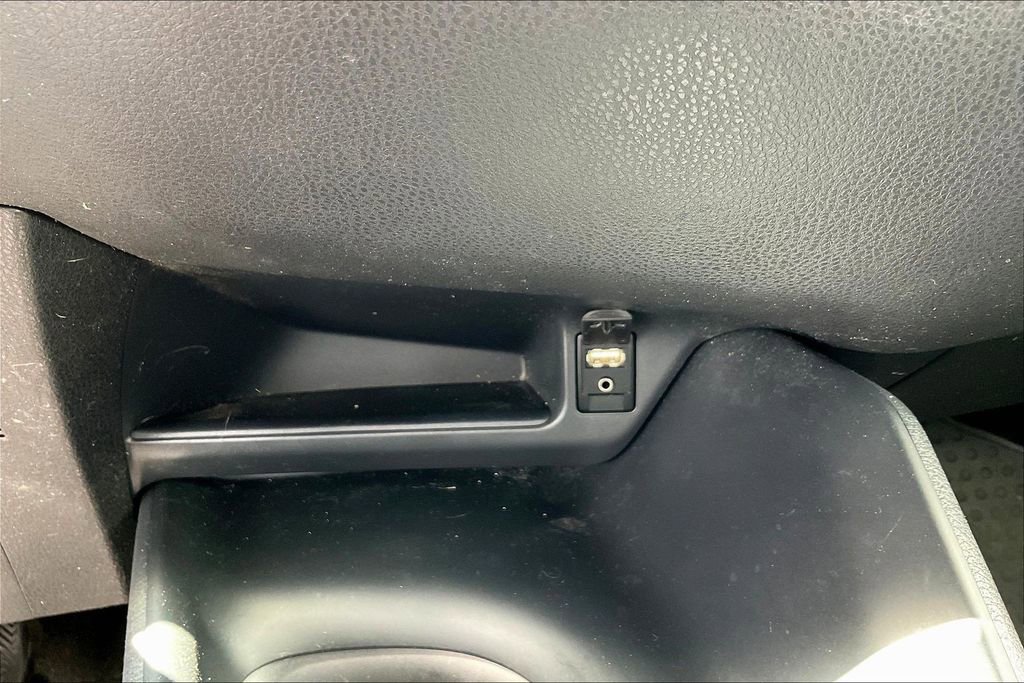 Used 2019 Toyota C-HR LE FWD image 15