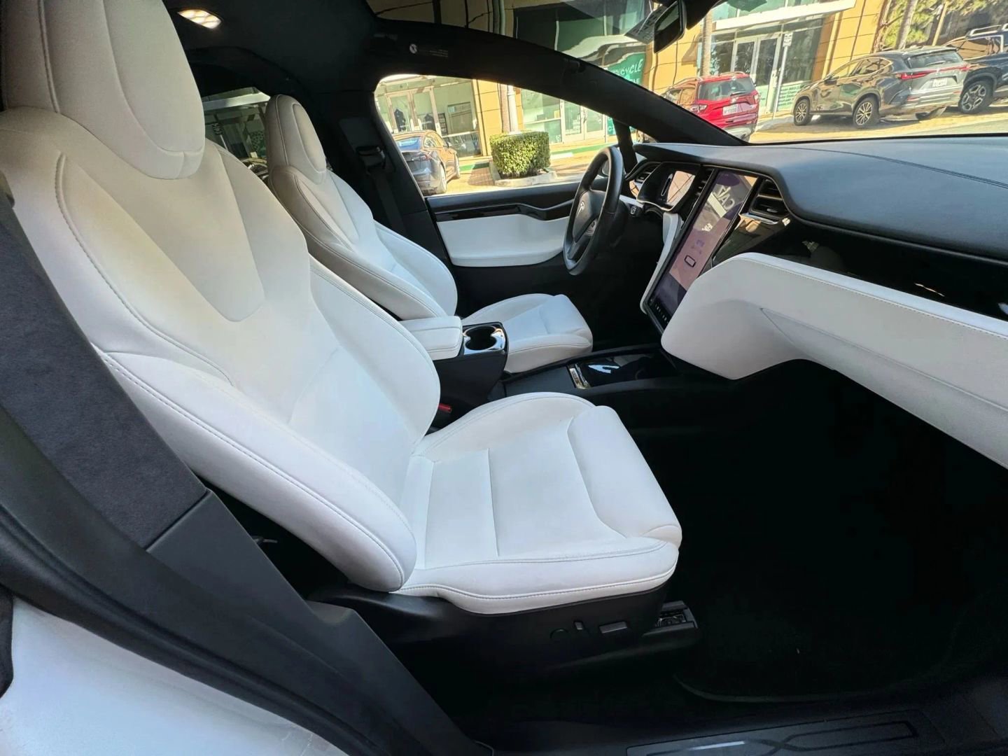 Used 2020 Tesla Model X Long Range AWD/4WD image 8