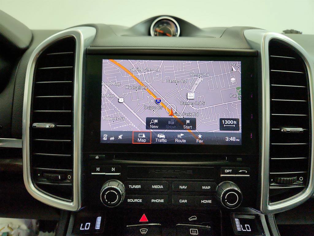 Used 2017 Porsche Cayenne Platinum Edition image 21