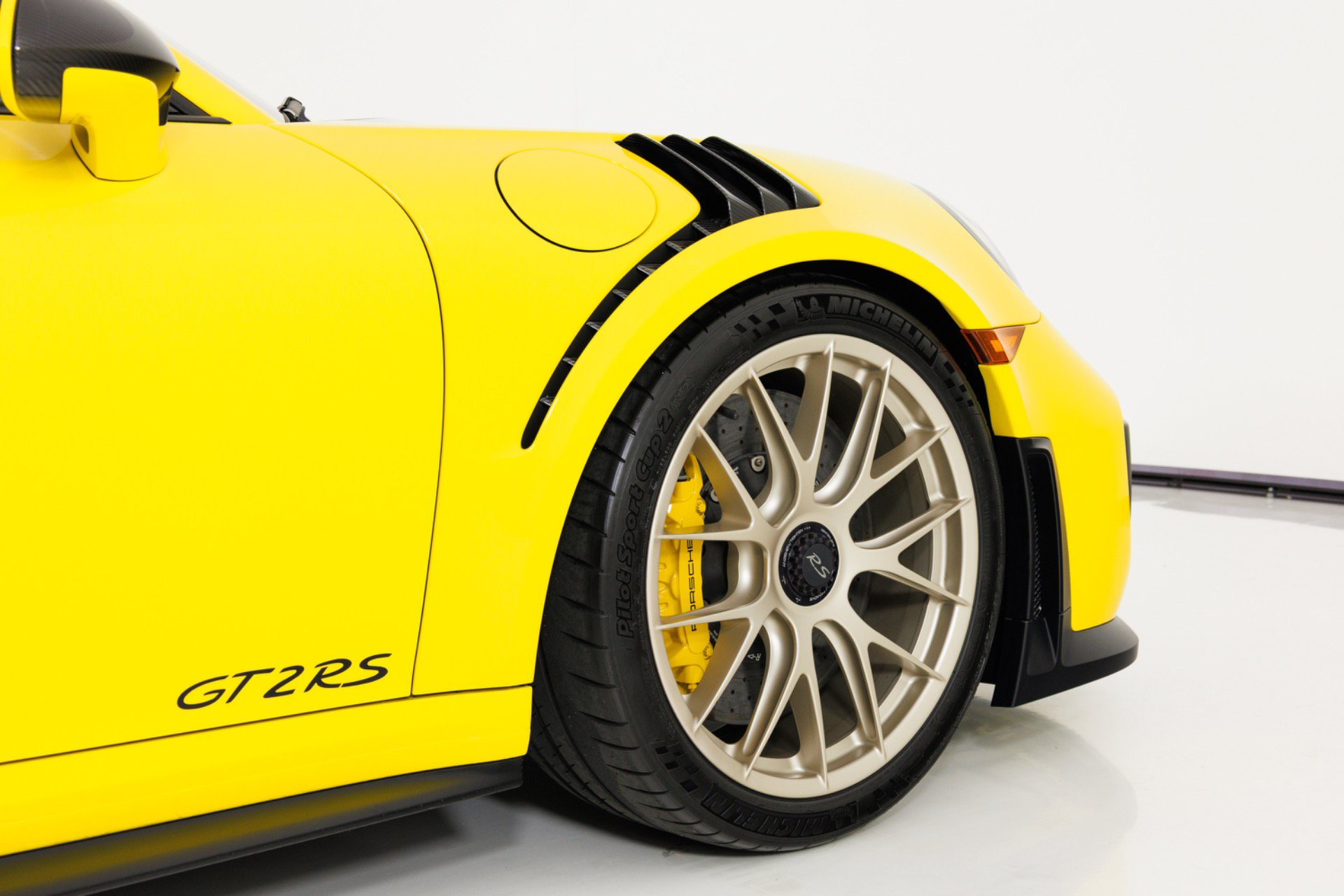 Used 2018 Porsche 911 GT2 RS w/ Weissach Package RWD image 67