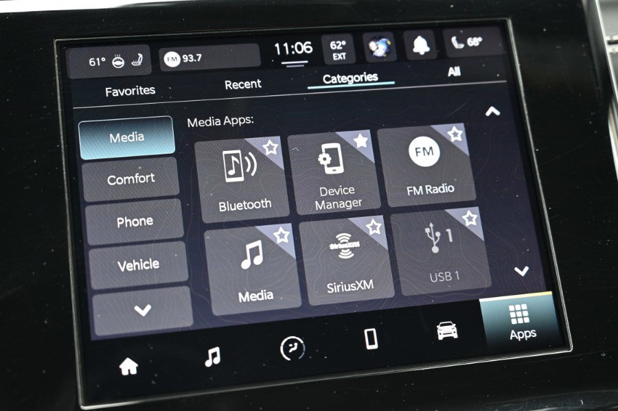 Used 2024 Jeep Grand Cherokee L Laredo image 28