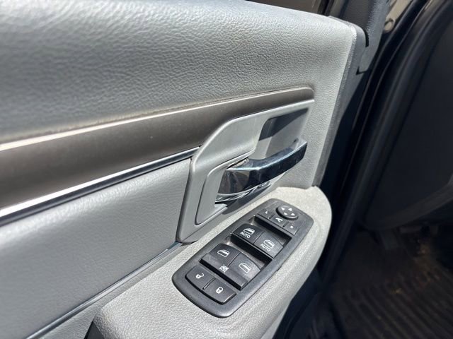 Used 2018 RAM 1500 SLT AWD/4WD image 10