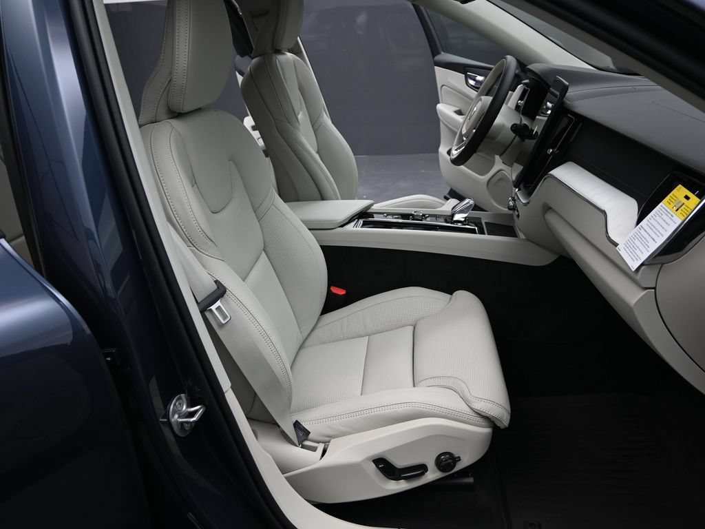 New 2026 Volvo XC60 B5 Ultra w/ Climate Package AWD/4WD image 27