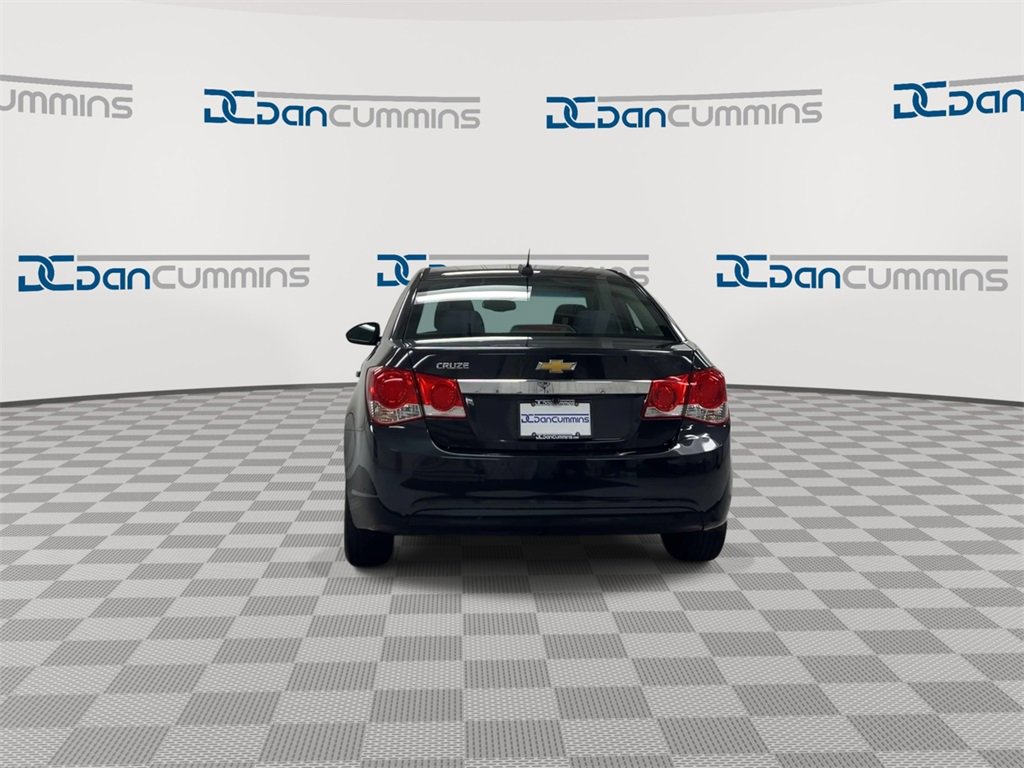 Used 2015 Chevrolet Cruze LS image 7